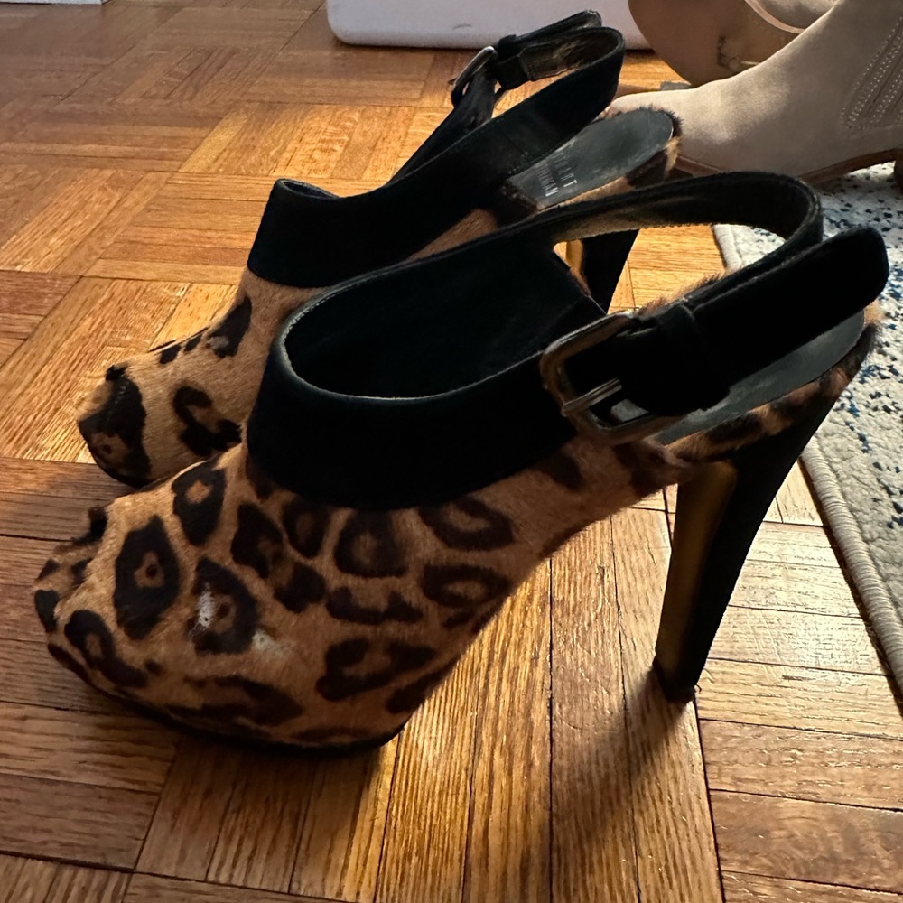 Stuart weitzman size 8 leopard heels